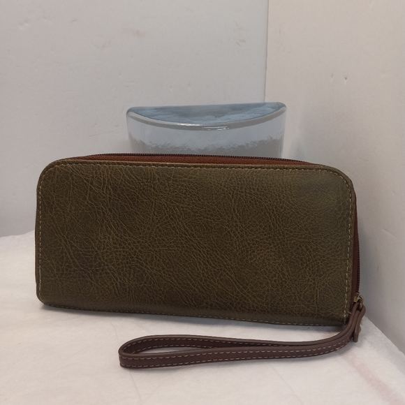 Boc Born Concept Wrist Wallet Womens Green & Brown Vinyl Faux Leather Zipper - Picture 2 of 7